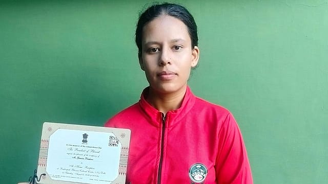 Garvita Bhakuni, a young disaster-response volunteer from Uttarakhand, is among only five Yuva Aapda Mitra cadets invited to the President's prestigious Independence Day 'At Home' reception Garvita Bhakuni, a young disaster-response volunteer from Uttarakhand, is among only five Yuva Aapda Mitra cadets invited to the President's prestigious Independence Day 'At Home' reception