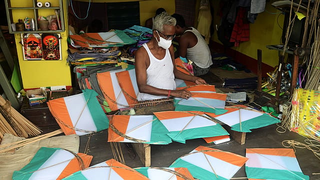 When India Took Its Freedom Fight to the Sky: The Kite’s Remarkable Journey From ‘Simon Go Back’ to August 15