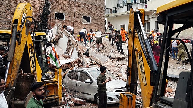 Satya Niketan Building Collapse: Six Dead, MCD Orders Demolition of Adjoining ‘Dangerous’ Property