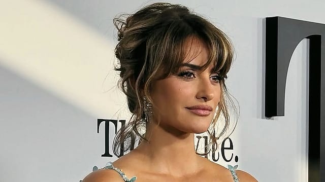 Penelope Cruz was visibly emotional as Bunker earned a 16-minute standing ovation at Venice, marking the festival’s longest applause so far Penelope Cruz was visibly emotional as Bunker earned a 16-minute standing ovation at Venice, marking the festival’s longest applause so far