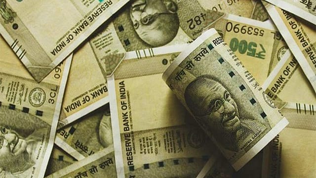 Rupee near 96? Why your next petrol bill, iPhone and holiday could depend on India’s Russian oil dilemma