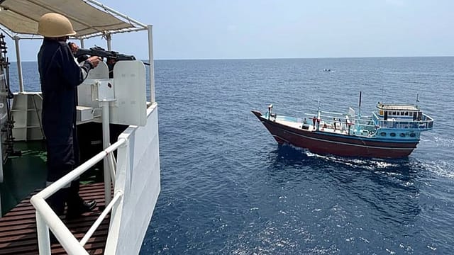 526 Kg of Drugs Worth Over ₹3,000 Crore Seized in Arabian Sea; Five Arrested