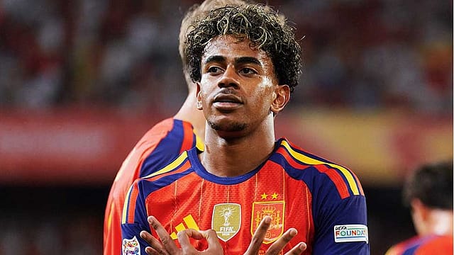 Lamine Yamal scored twice and set up another goal in Spain’s 4-1 UEFA Nations League win over Croatia. The victory in Seville extended Spain’s unbeaten run to 40 international matches Lamine Yamal scored twice and set up another goal in Spain’s 4-1 UEFA Nations League win over Croatia. The victory in Seville extended Spain’s unbeaten run to 40 international matches