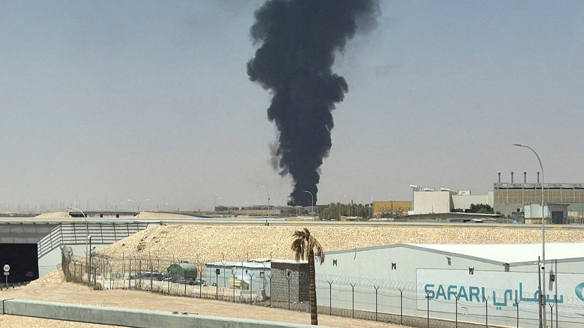 Riyadh Airport Attack: US Weighs Joining Saudi Strikes Against Yemen's ...