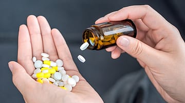 The Health Ministry has proposed extending prescription drug advertising curbs to retailers, wholesalers and distributors. The draft would require prior central government sanction for advertisements of medicines listed under Schedules H, H1 and X