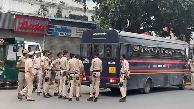 Delhi Police Gears Up for Jantar Mantar Protest; 35,000 Personnel Deployed