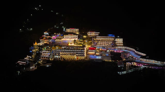 From Vaishno Devi to Kamakhya, Devotees Throng Temples Across India as Navratri Begins