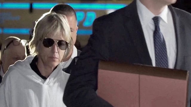 Selma Blair charged with assault after mid-air incident; 2016 ‘total psychotic blackout’ resurfaces Selma Blair charged with assault after mid-air incident; 2016 ‘total psychotic blackout’ resurfaces