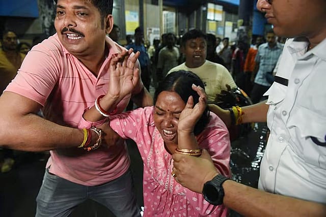 Kolkata Pandal Stampede Kills 19; Amit Shah to Visit Injured in Hospital