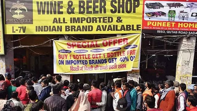 Delhi’s Liquor App Row: Who Approved It, and Why Is AAP Demanding Its Withdrawal?