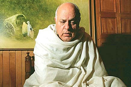 Tuning off Radio Kashmir