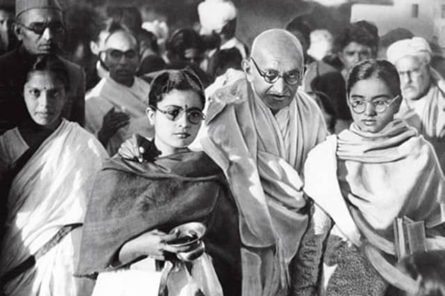 Bisexual Gandhi surrounded by Foreign Women
