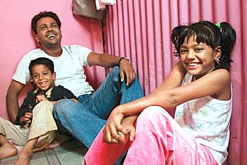 When Whites Dig up Dirt in Dharavi