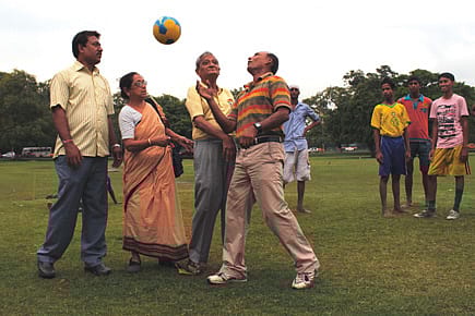 Sonar Bangla to South Africa