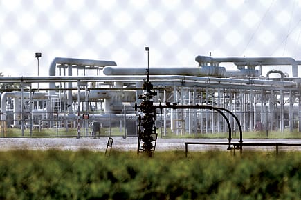 Snapping a Crude Link