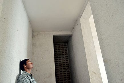 Living with Claustrophobia Living with Claustrophobia