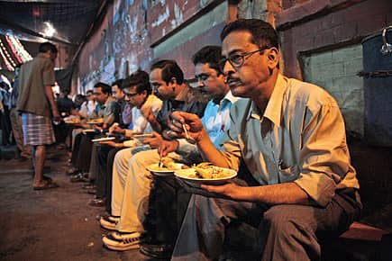 Cuisines by the Sidewalks