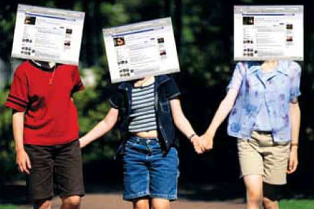 The Furious Phase of Facebook Friendships