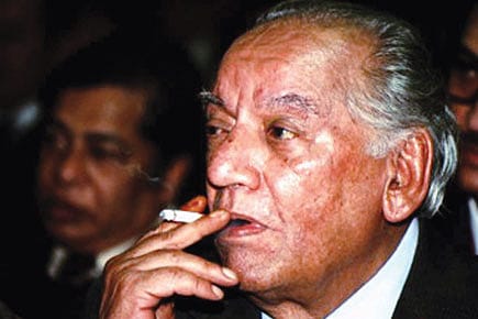 Poet of Two Nations Poet of Two Nations