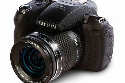 Fuji HS10