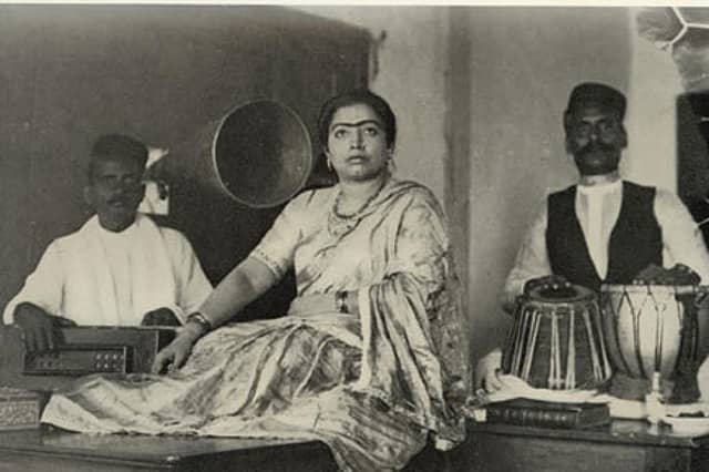 Memory vs Forgetting