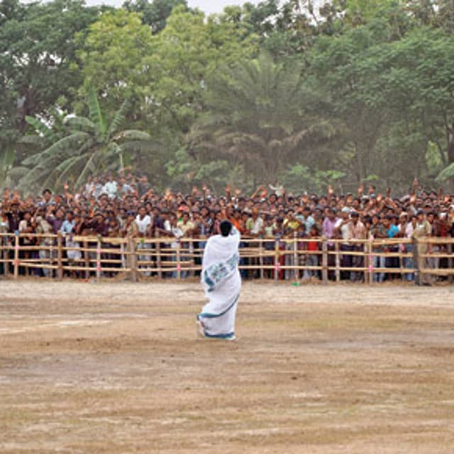 Didi is singing alone this time