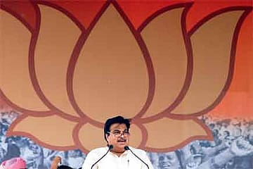 Gadkari is Not in the Race for the PM’s post, Just for the Record
