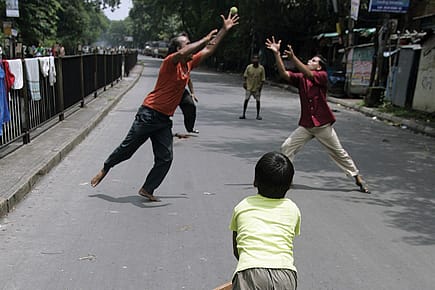 Striking Early Boundaries