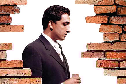 Trouble at Sheikh Villa