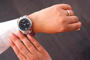 Your friend is underperforming. Are you letting her down if you inform the boss?