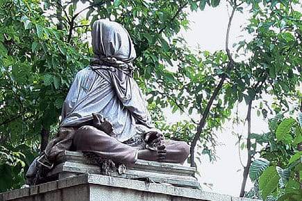 No Country for Statues No Country for Statues