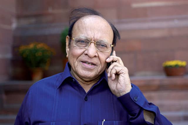 Vaghela lands in a Rs 1,700 crore scam