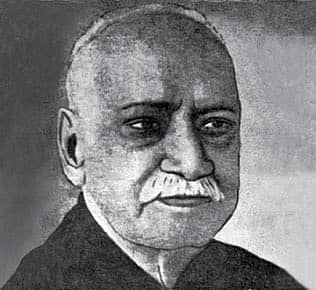 Redeeming the Historian From History