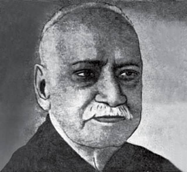 Redeeming the Historian From History