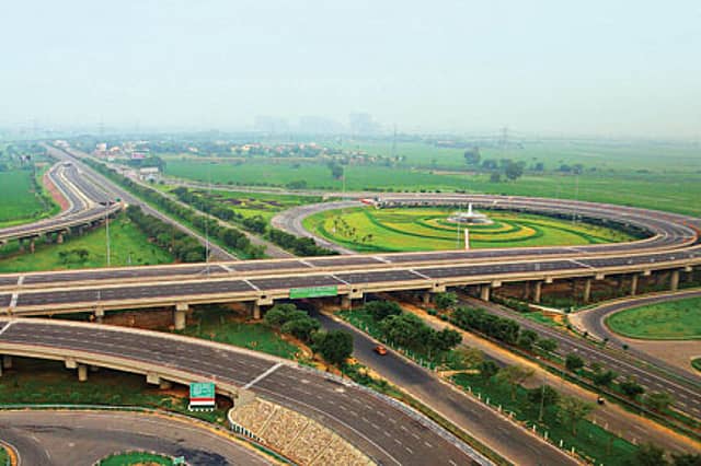 Yamuna Expressway–A Ride into the Future