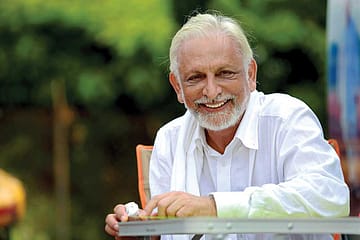 Sri M to Open Mobile Classrooms for Kids of Construction Workers