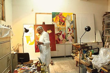 The Art of Pursuit at Close Quarters