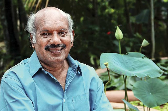 Between History and Memory Between History and Memory