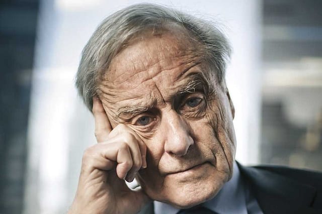 Sir Harold Evans: ‘The decline of the printed newspaper is a great loss for English’