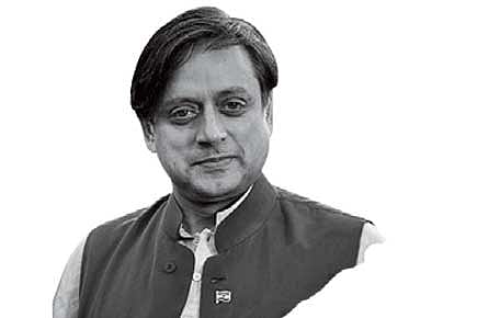 Tharoor speaks wisely, Siddu caught with his foot in his mouth
