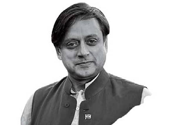 Tharoor speaks wisely, Siddu caught with his foot in his mouth