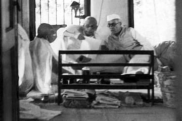 Nehru Vs Patel: Dissimilar Disciples, Common Cause