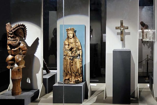 Hand-Axe to Sher-Gil