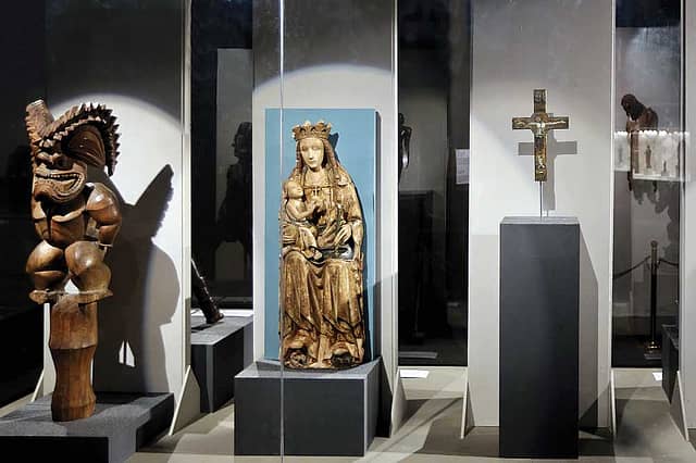 Hand-Axe to Sher-Gil