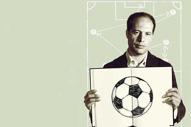 Simon Kuper: “It is almost impossible for India to stay as bad as it is in footballl” Simon Kuper: “It is almost impossible for India to stay as bad as it is in footballl”