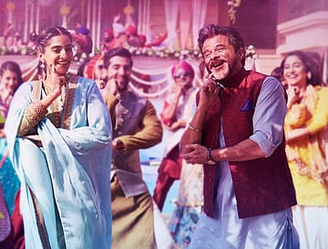 Ek Ladki Ko Dekha Toh Aisa Laga Movie Review