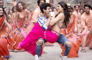 Luka Chuppi Movie Review