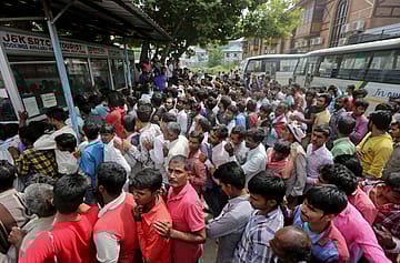 Death threats, beating trigger mass exodus of migrants from Kashmir