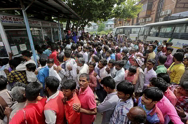 Death threats, beating trigger mass exodus of migrants from Kashmir