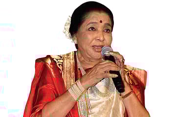 Asha Bhosle: Hot Right Now